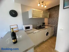 Cozy 1 bed apartment in Europark 74 - Image 2
