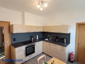 Moderne Ferienwohnung nahe Innsbruck mit Bergblick - Image 2