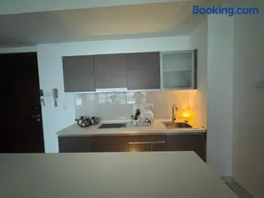 City Skyline View Residence by Rainbow near PWTC - Image 2
