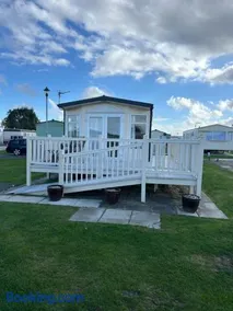 6 berth Ingoldmells The Grange With Ramp - Image 1