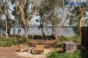 Numie Glamping Waterfront Freycinet Escape - Image 3