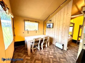 Little Pig Glamping - Image 4