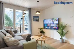 Scenic Apartment with Balcony View & Free Parking - Image 2