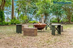 Elevata Villa Montville - Magnesium Spa & Fireplace set in a Lush Tropical Garden - Image 5