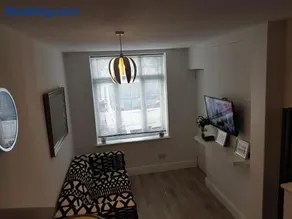 Webb place 2 bedroom apartment ! - Image 3