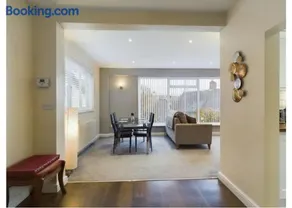 Tallets Apartment with Balcony & Parking - Image 2