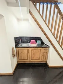 Charming Blue Cottage, Bridgend Town - Image 2