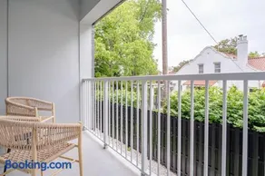Landing - Modern Apartment with Amazing Amenities (ID5034X44) - Image 4