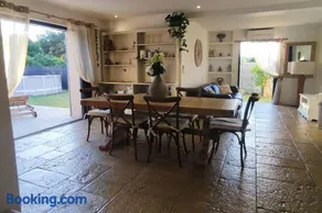 VILLA PROVENÇALE entre ANTIBES et CANNES - Image 3
