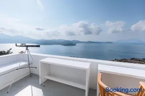 Eight Infinity Suites -- Cliffside Residence -- - Image 1
