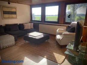 In der Natur gelegene Wohnung mit Weitblick - Image 1