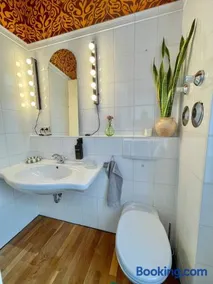 Cozy apartment in historic villa - Image 2