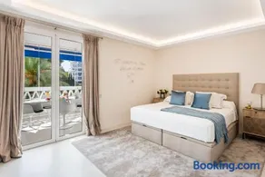 Lujoso Apartamento de 2 dormitorios en Banús - Image 2