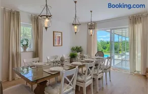 Villa Villag - Image 4