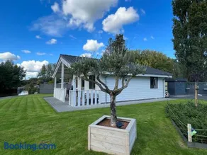 Welkom Bij Mario, Een Charmante Chalet Gelegen Aan Een Vijver In Bosrijke Omgeving Waar Je Tot Rust Kan Komen. - Image 2