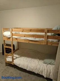 Wild Woods - Cascades Riverside Retreat - Image 3