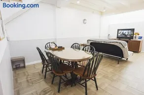Nitichai Place, Private Sukhumvit Townhome 8PAX - Image 3