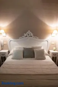 B&B Alexander - Image 1