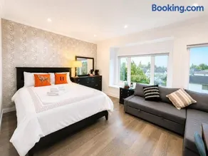 Bright View Home near YVR & Parking - Image 4