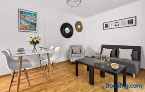Maison cosy, terrasse, jardin, piscine et parking - Image 1