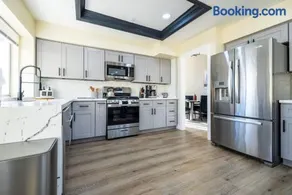 The Manor - Spacious 4BR Home in Moreno Valley - Image 1