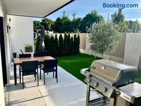 Appartement de vacances avec jardin, terrasse et barbecue | Vue jardin - Image 2