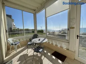 Appartement en duplex à 50m de la plage avec jardin privatif et proche commerces à Jullouville - FR-1-361-48 - Image 2