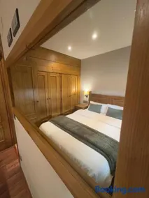 Mountain apartment in the Pyrenees near ski slopes - Image 2