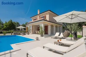 Luxury Villa Nikol - Image 3