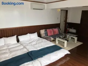Ocean Villa Honey - Image 1
