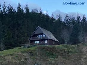 Ghillies Lodge Crianlarich - Image 2