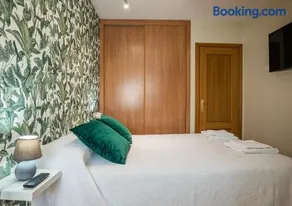 Apartamento Irene céntrico con Wifi y parking coche tamaño medio Cangas de Onís - Image 2