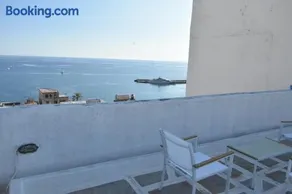 Modern Apartment with Stunning Piraeus Views - Image 3