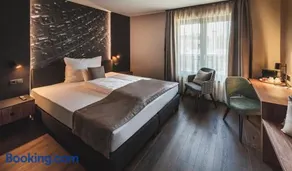 Mediterraneo Luxury Room Esztergom - Image 2