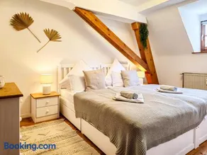 ROMANTIC-Apartment - Altbauflair mit Dachterrasse & Waldblick, Maisonette, 80m2 - Image 2