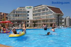 Sun Village Apartments - Image 1