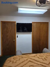 Howdy House - Image 3