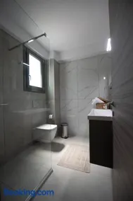 N & M Suites - Image 3