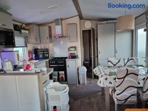 Hills family caravan ocean edge holiday park - Image 2