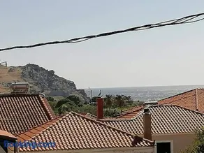 traditional house in Androni - Image 3
