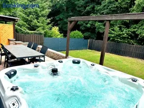 Haus am Wald mit Whirlpool, Garten, Kamin und voll ausgestatteter Küche - Image 1