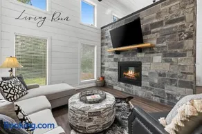 The Rustic Repose - Hot Tub - BBQ - Pets - Image 4