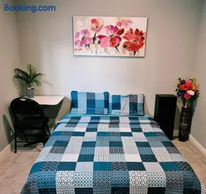 Spacious Private Suite Minutes Away from Ocean,Trails and Stores - Image 4