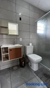 Linda casa bem localizada em Passo de Torres - Image 4