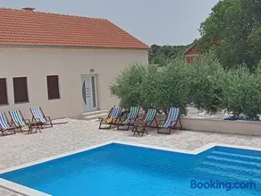 Kuća za odmor Mira blizu Biograda na moru - Image 1