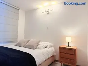 Moderno y Cálido Apartamento en el Centro - Image 4