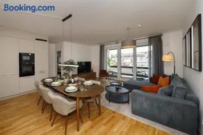 Luxuriöses 4-Zimmer-Apt im Boutique-Stil I Top-Lage I Familienfreundlich I Balkon I Küche I Netflix I Kostenloser Parkplatz I 105 m2 - Image 3