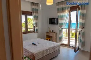 Dimi Seafront Apartment by Rentals Pro Services - Nea Moudania - Image 2