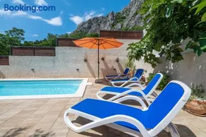 Apartment Marina Makarska - Quiet Oasis with Heated Pool & Panoramic Sea View - Image 1