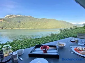 Maison Lacustre - Maison contemporaine avec vue panoramique sur le lac d'Annecy - Image 2